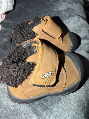 Keen Kids Brown Waterproof Winter Boots with Black Fur Trim